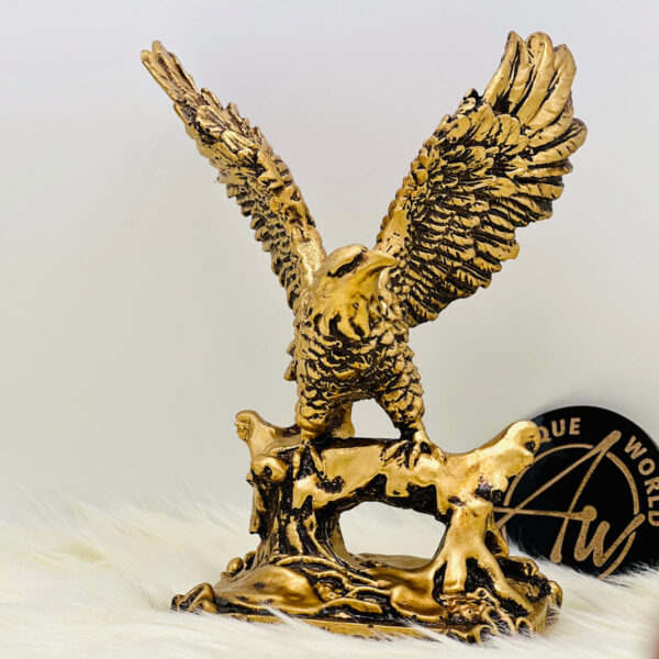 Eagle's Majesty Sculpture